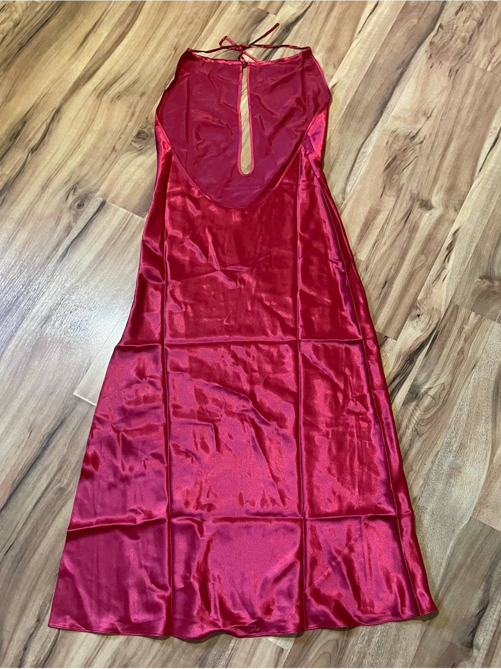 Vintage 2000 Victoria’s Secret Red Satin Halter Keyhole Dress Y2K - Picture 2 of 8